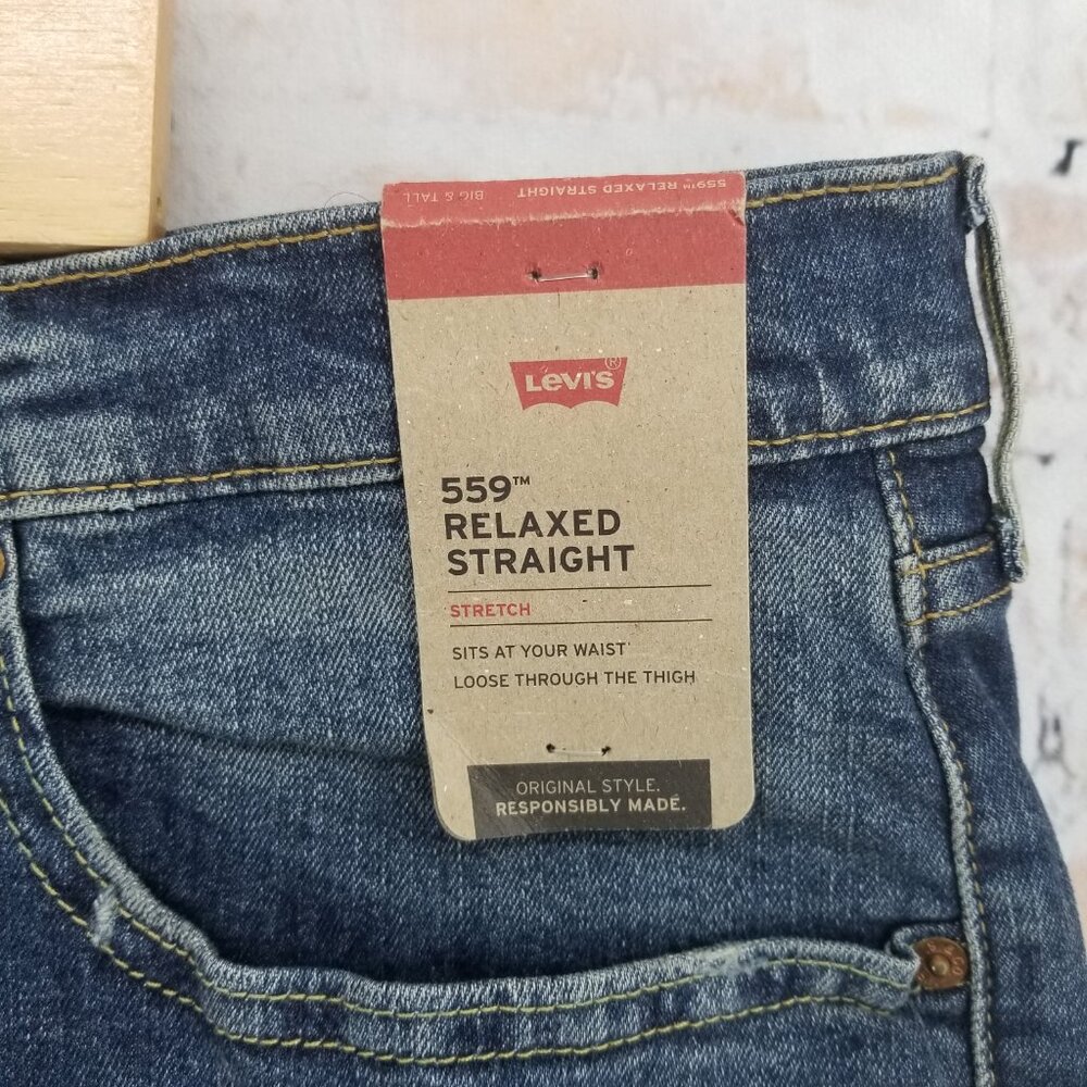 NWT Levi's 559 Relaxed Fit Straight Leg Denim Blue Jeans Men's 48 x 30 Stretch - Picture 2 of 7